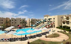 Palm beach el sokhna لاسرينا بالم بيتش العين السخنة عائلات فقط